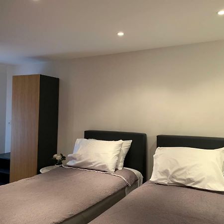 Hotel Hovi De La Mairie Aubervilliers Luaran gambar